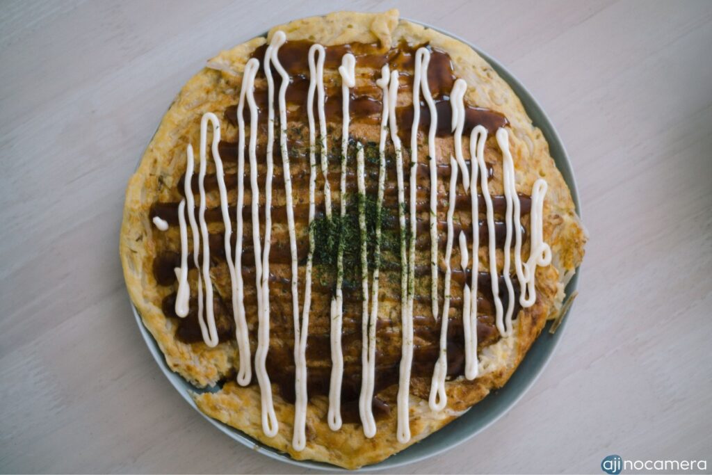 家で作ったお好み焼きの写真
